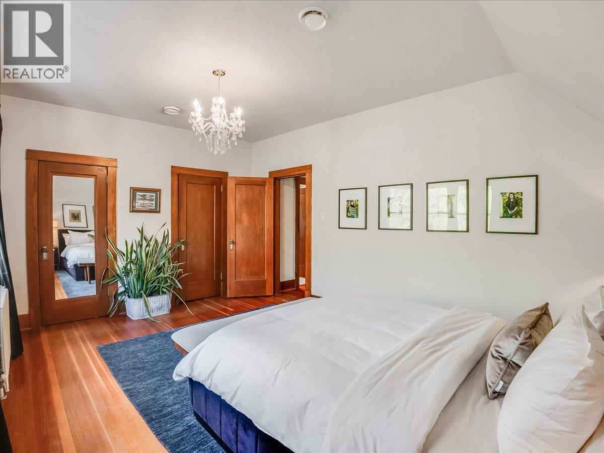 102 Ritchie Avenue - 33