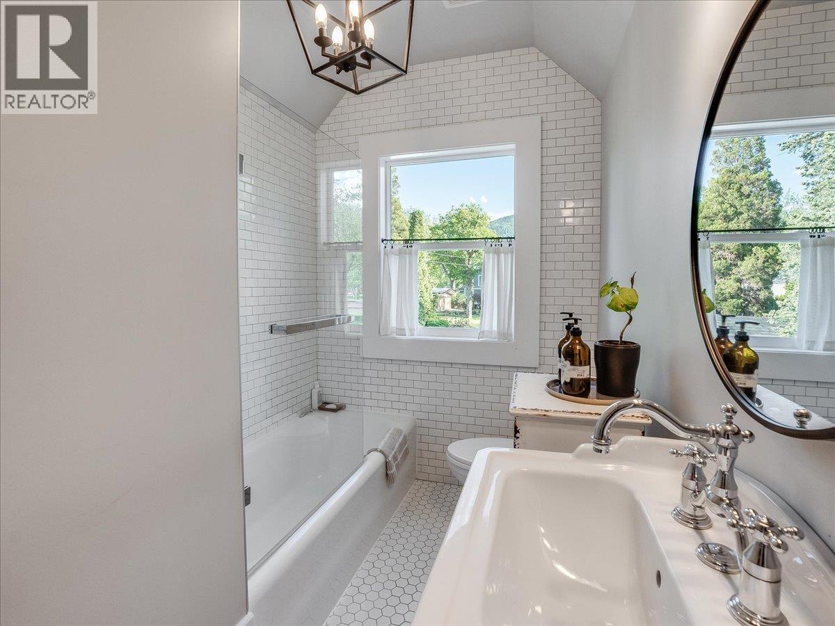 102 Ritchie Avenue - 37
