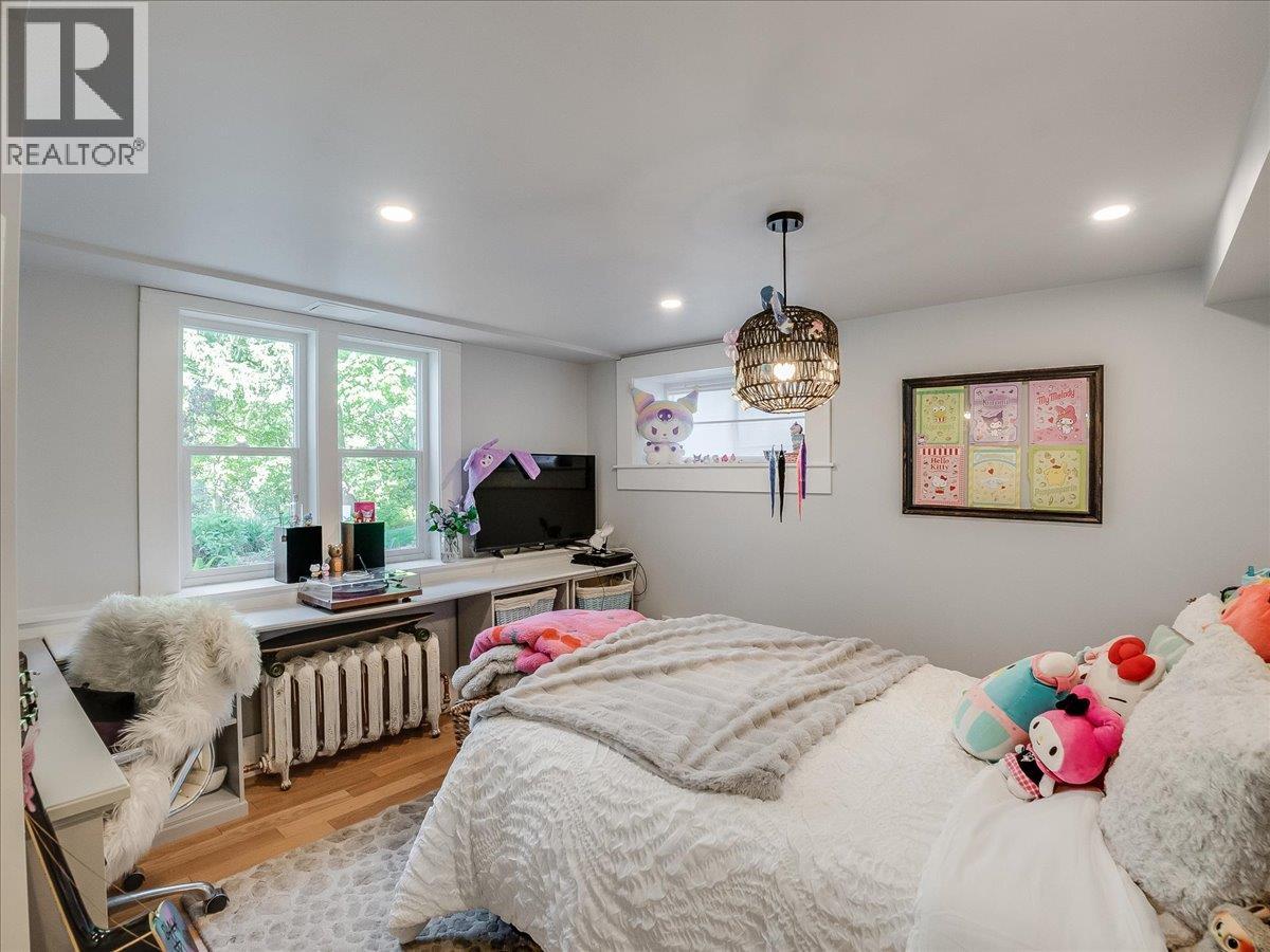 102 Ritchie Avenue - 48