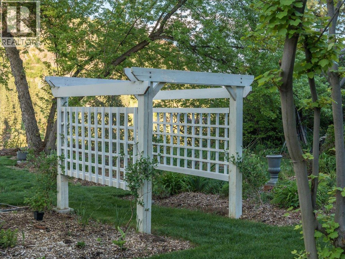102 Ritchie Avenue - 75