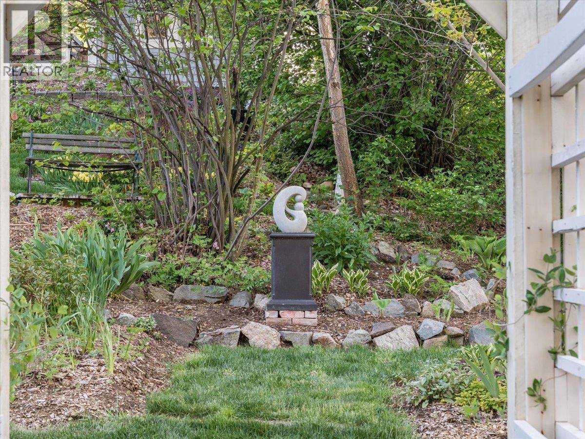 102 Ritchie Avenue - 76