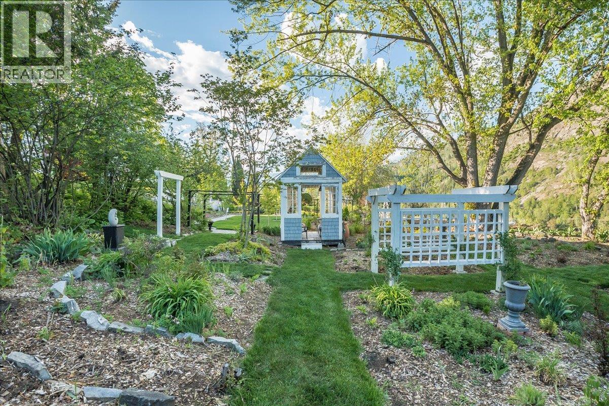 102 Ritchie Avenue - 82