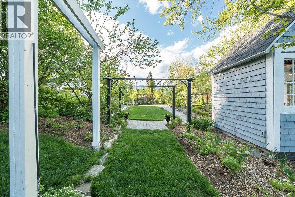 102 Ritchie Avenue - 84