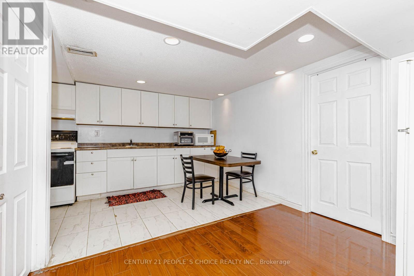 7 PLEASELEY ROAD - 37