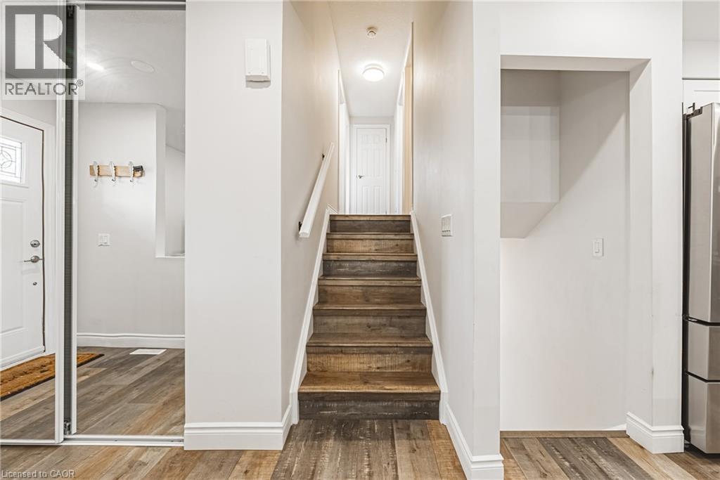 16 APEX Court, Stoney Creek, Ontario, L8J1J2 — Photo 8