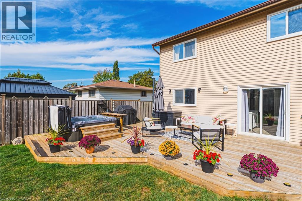 16 APEX Court, Stoney Creek, Ontario, L8J1J2 — Photo 36