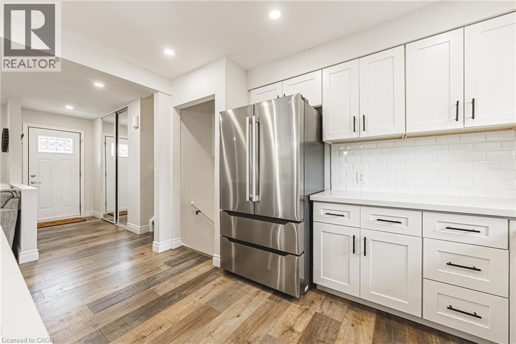 16 APEX Court, Stoney Creek, Ontario, L8J1J2 — Photo 33