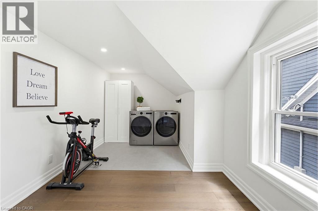 586 WOODLAND Avenue, Burlington, Ontario, L7R2S5 — Photo 34