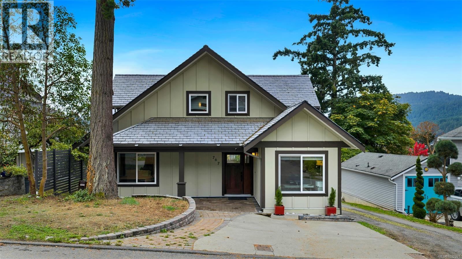 767 Harding Lane - 2