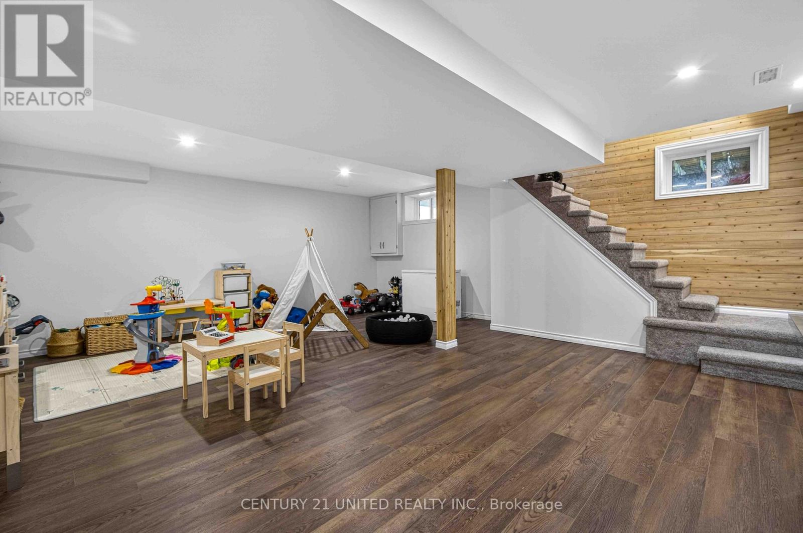 2403 UPPER CHEMONG DRIVE - 18