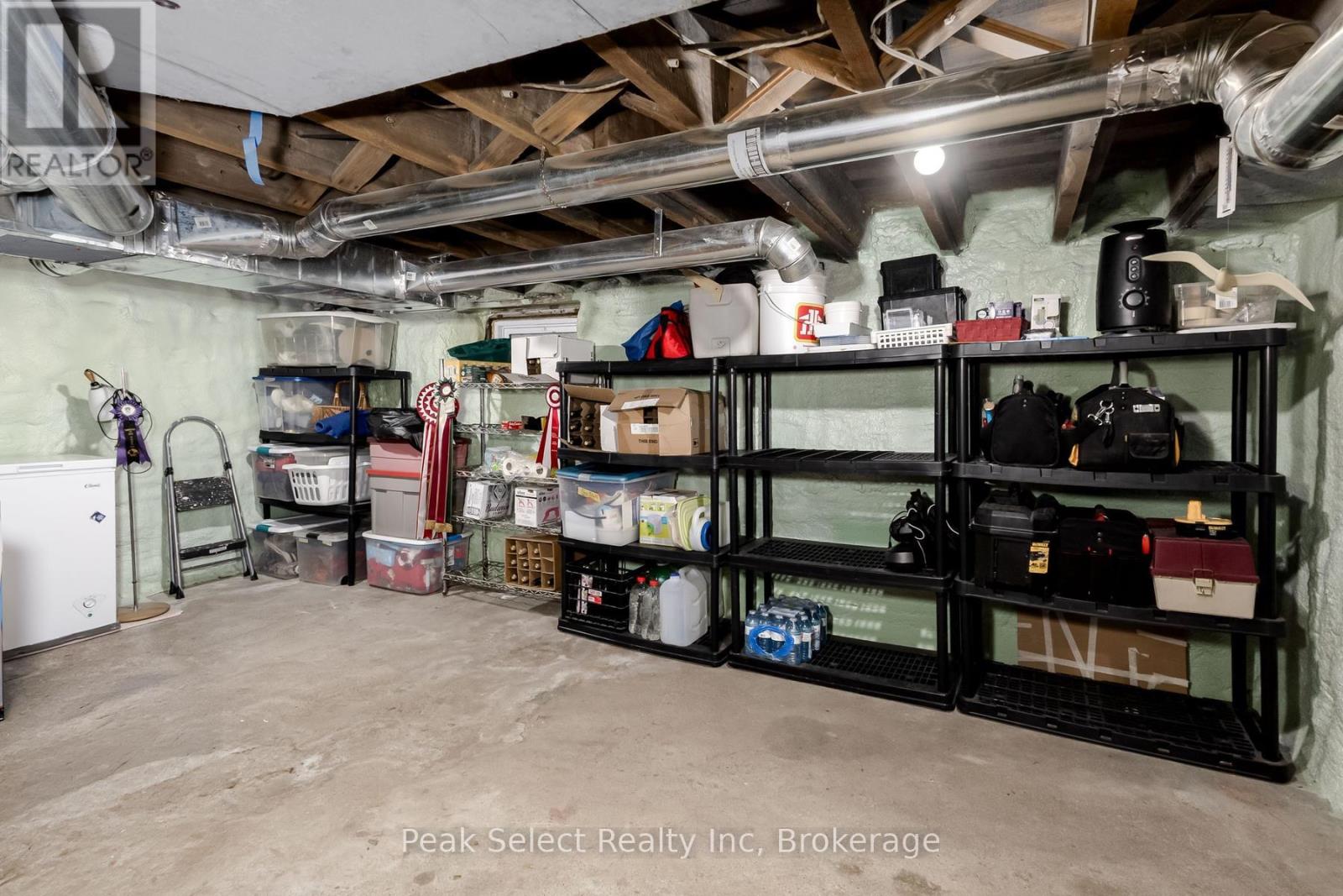 229 STATION STREET - 33