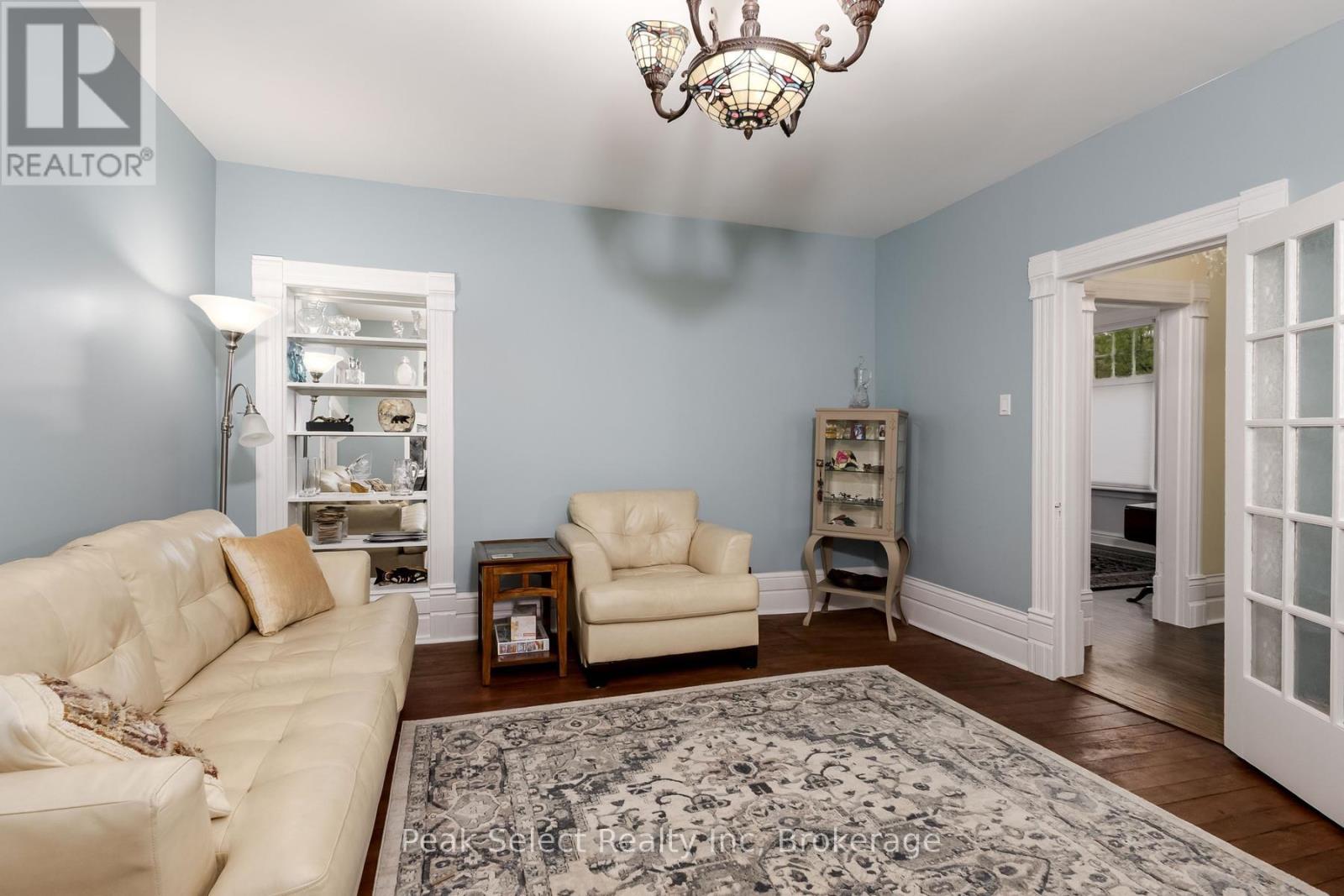 229 STATION STREET - 9