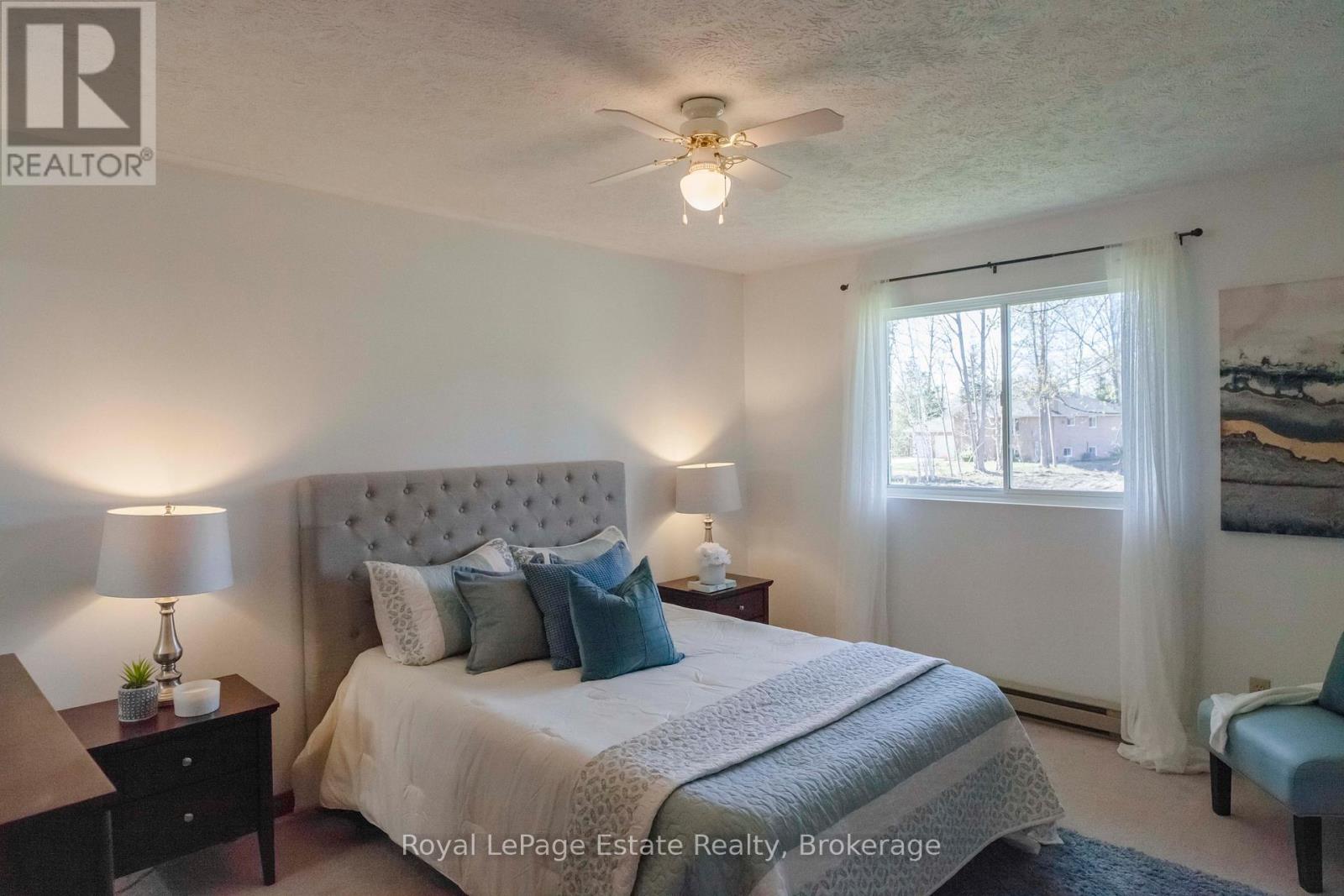 58 GRAHAM CRESCENT - 34