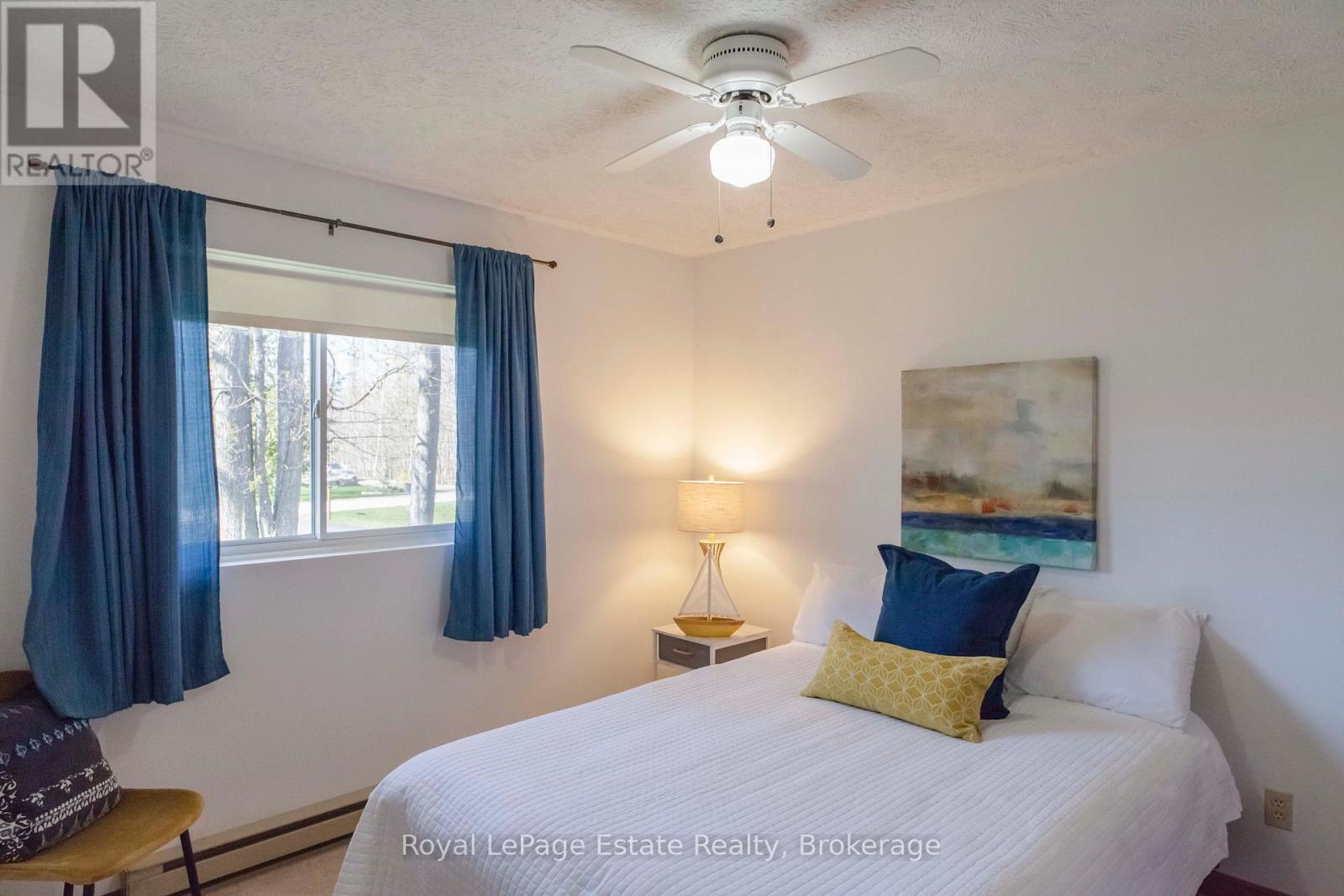 58 GRAHAM CRESCENT - 40