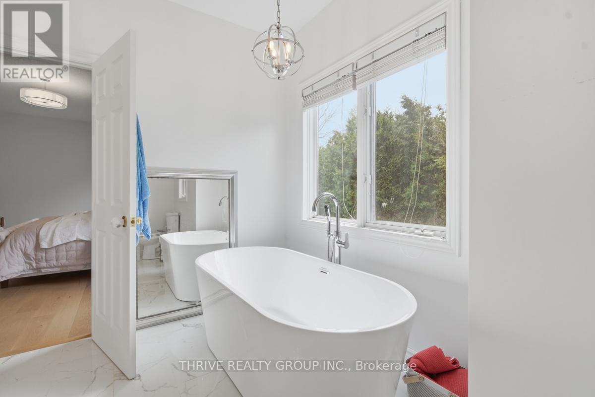 52 WYNFIELD LANE - 24