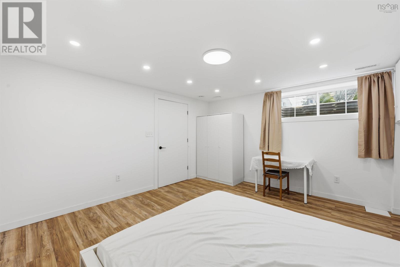 Property 30 of 44 of 18 Roblea Drive