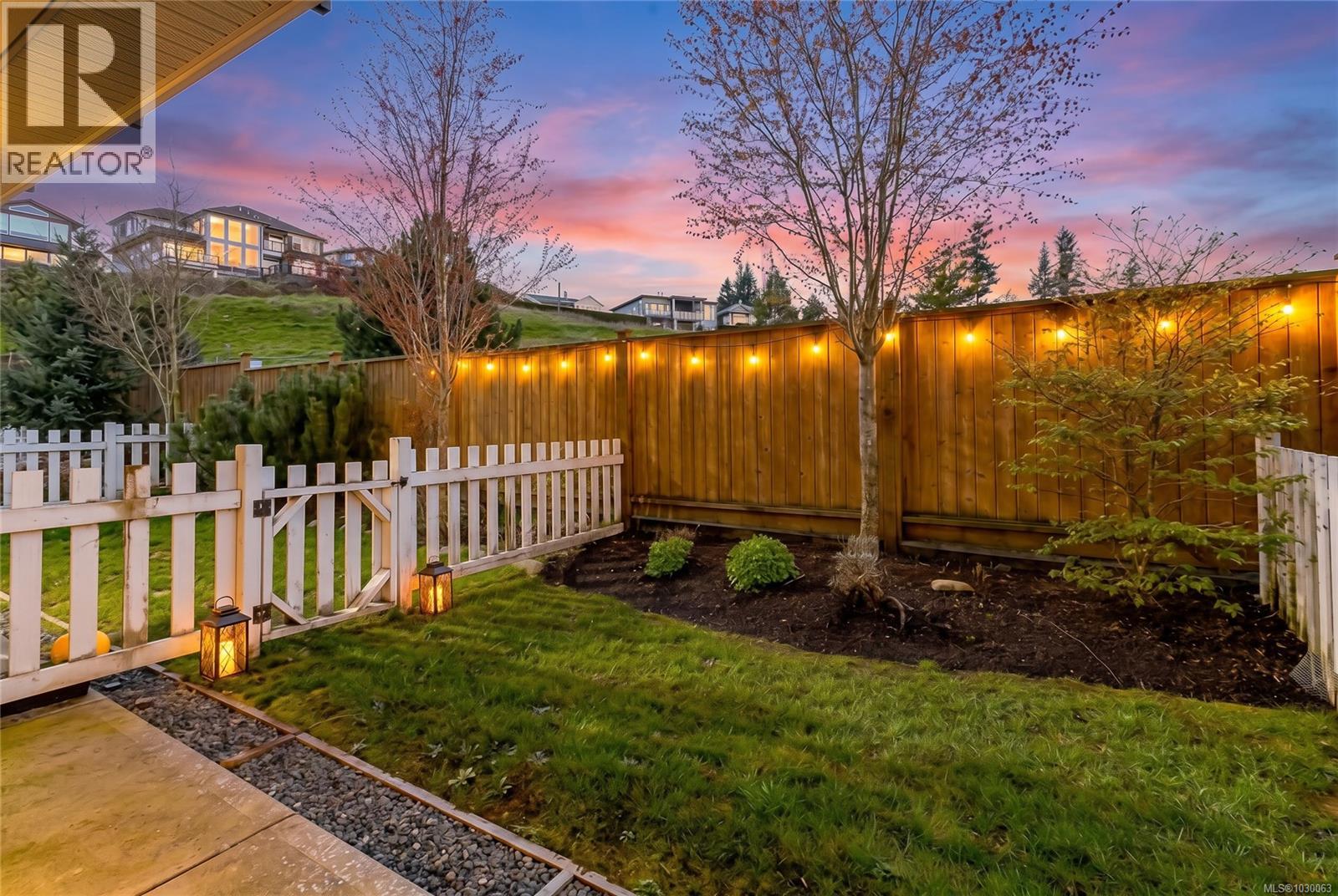 #18 370 Latoria Blvd - Image 2