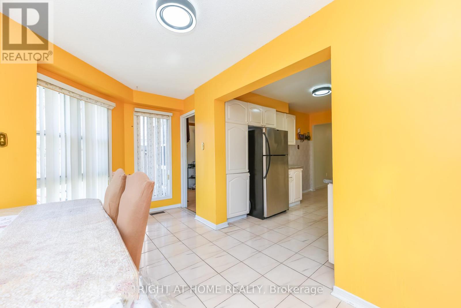 379 WALLENBERG CRESCENT - 21