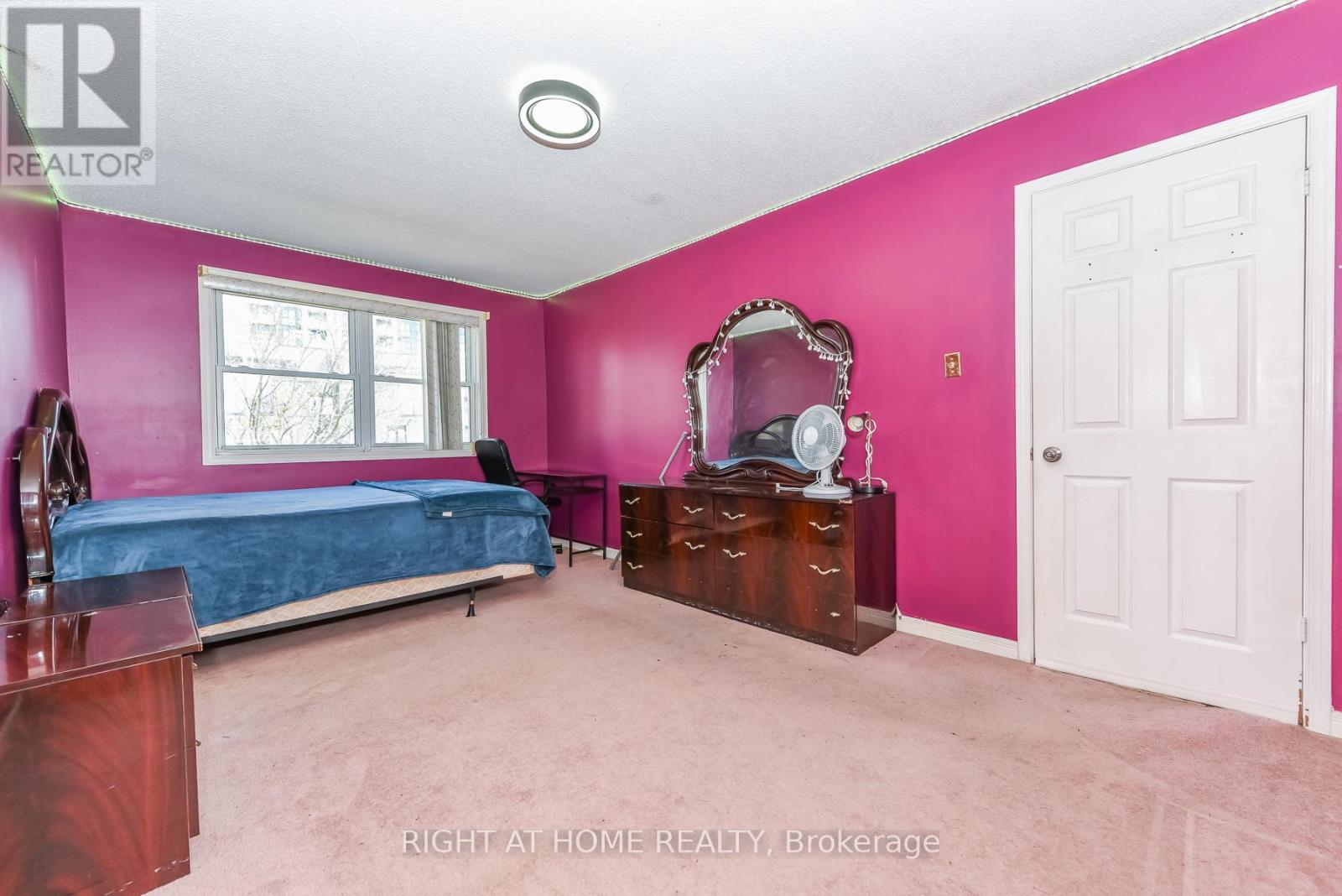 379 WALLENBERG CRESCENT - 30