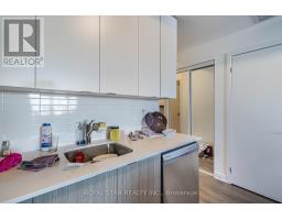 401 - 120 Canon Jackson Drive, Toronto, ON M6M0E1 Photo 18