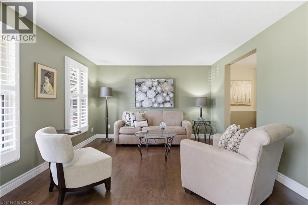 125 COVINGTON Crescent, Kitchener, Ontario, N2N2X2 — Photo 6