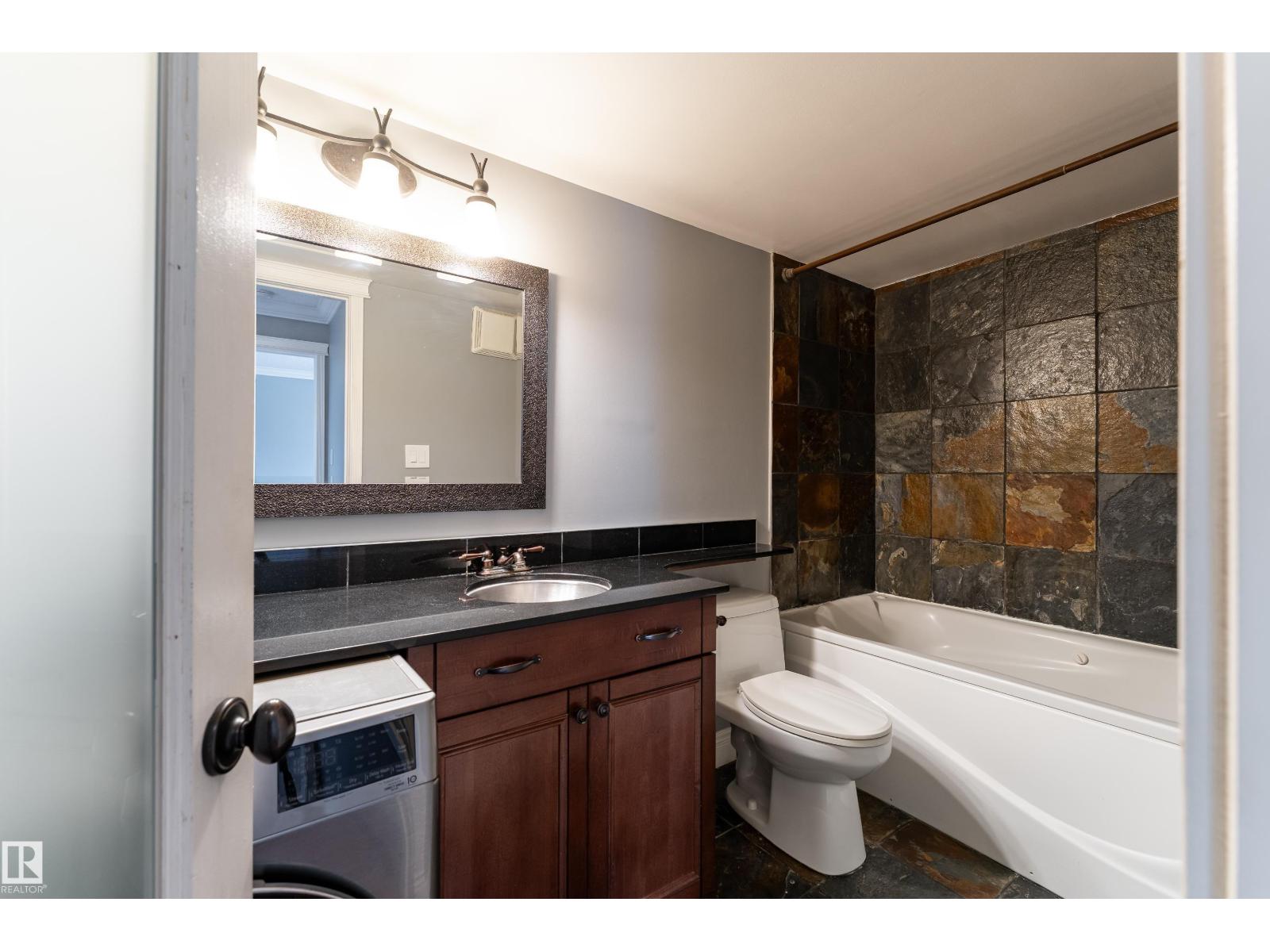 #203 10003 87 AV NW, Edmonton