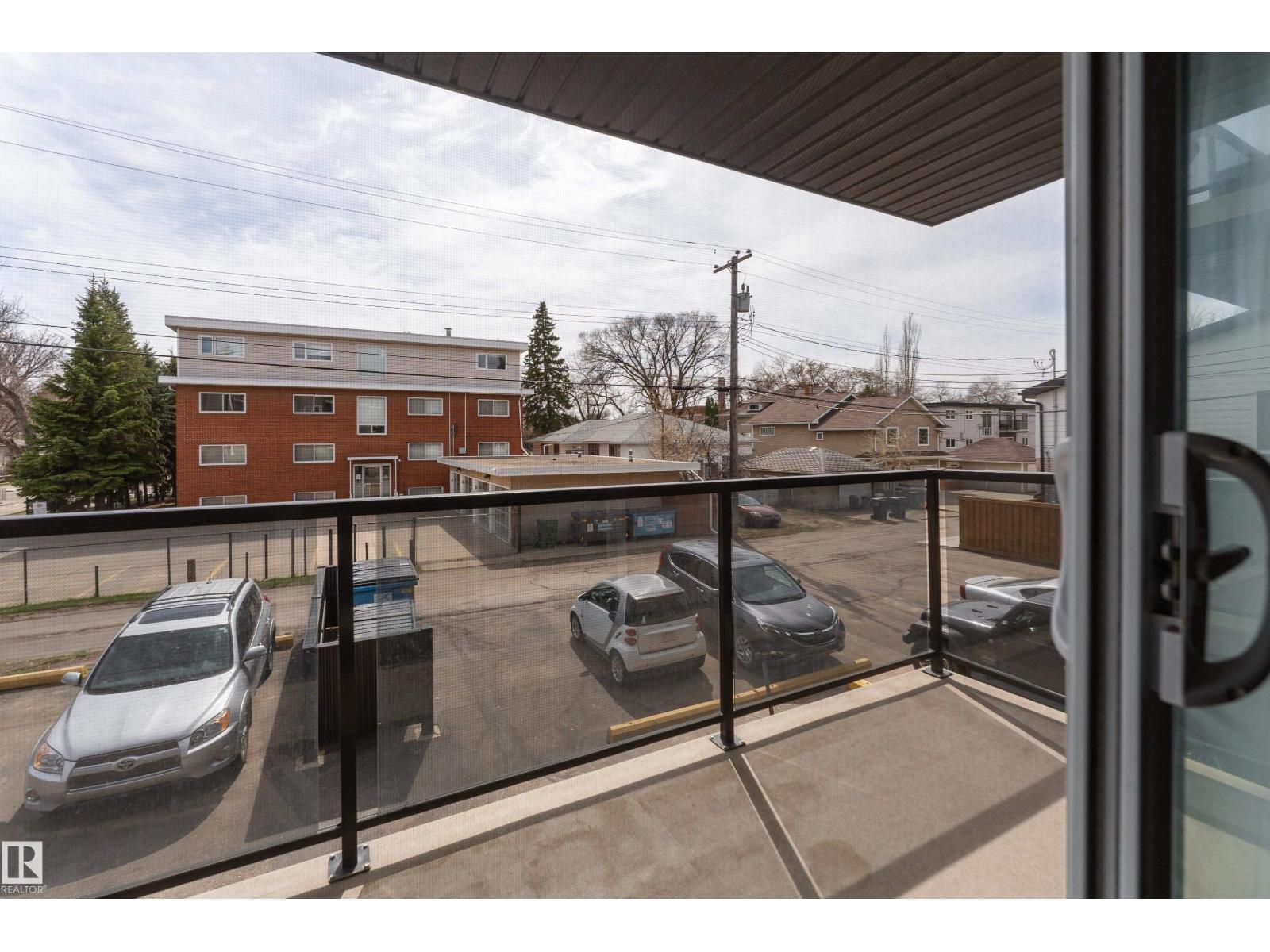 #203 10003 87 AV NW, Edmonton
