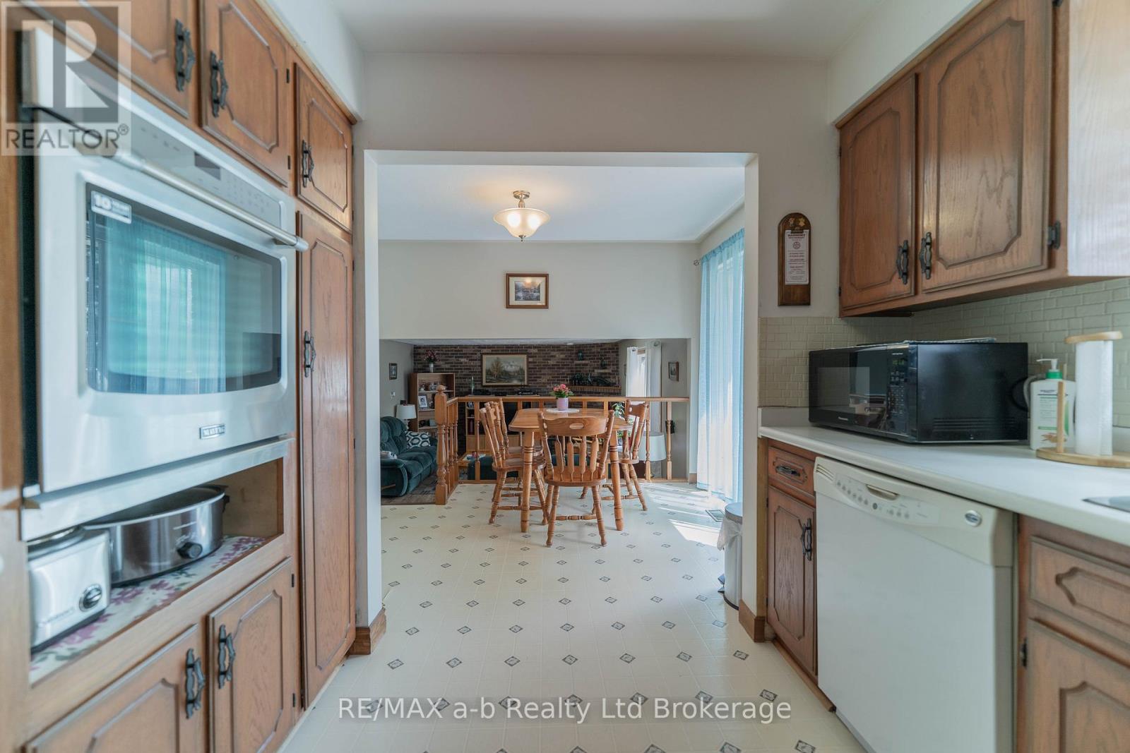 2 CRANBERRY ROAD - 16