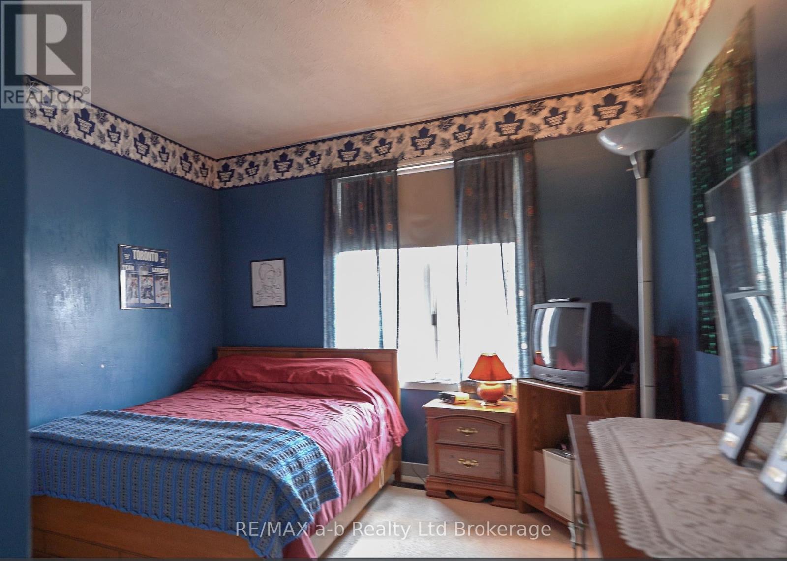 2 CRANBERRY ROAD - 22