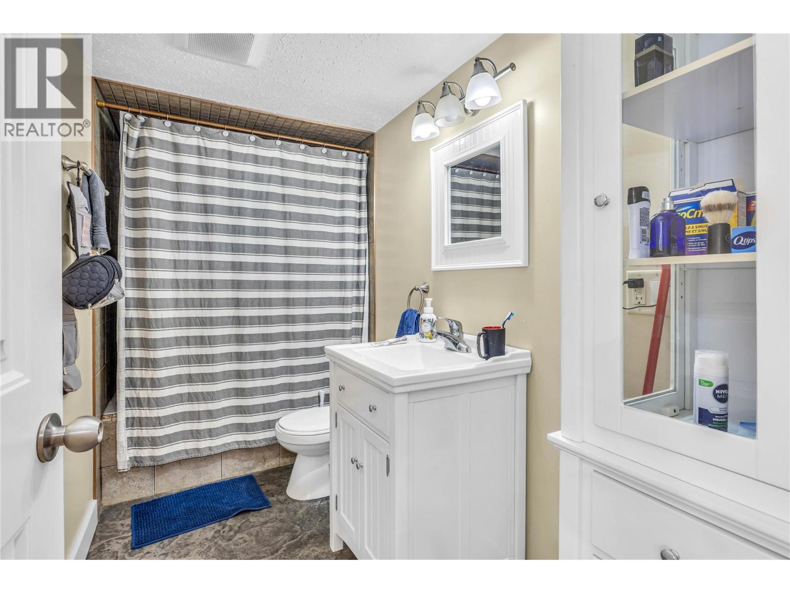 607 Lefevere Avenue, Kelowna
