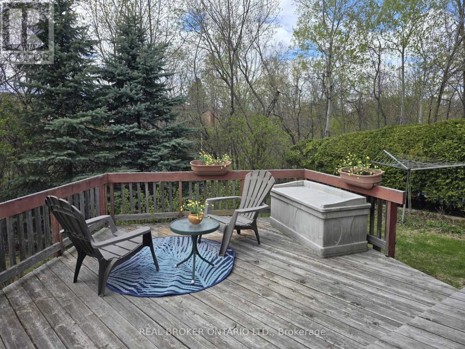 10 AMUNDSEN CRESCENT - 24