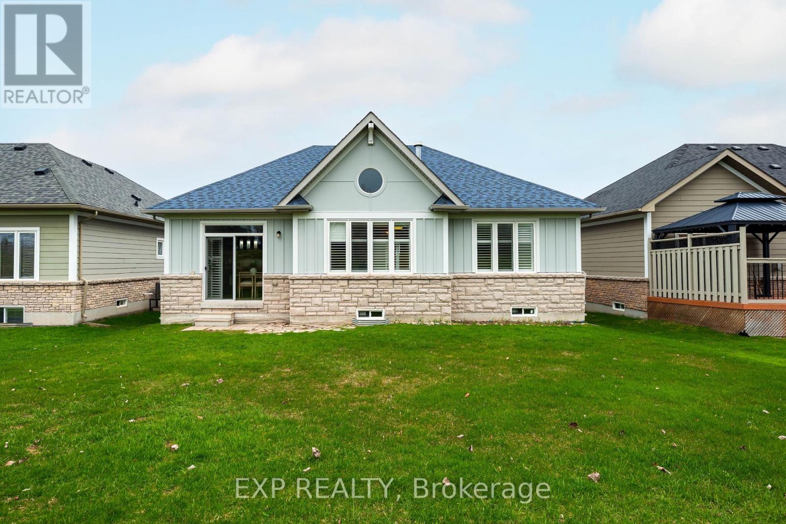 8 CLUBHOUSE DRIVE - 43