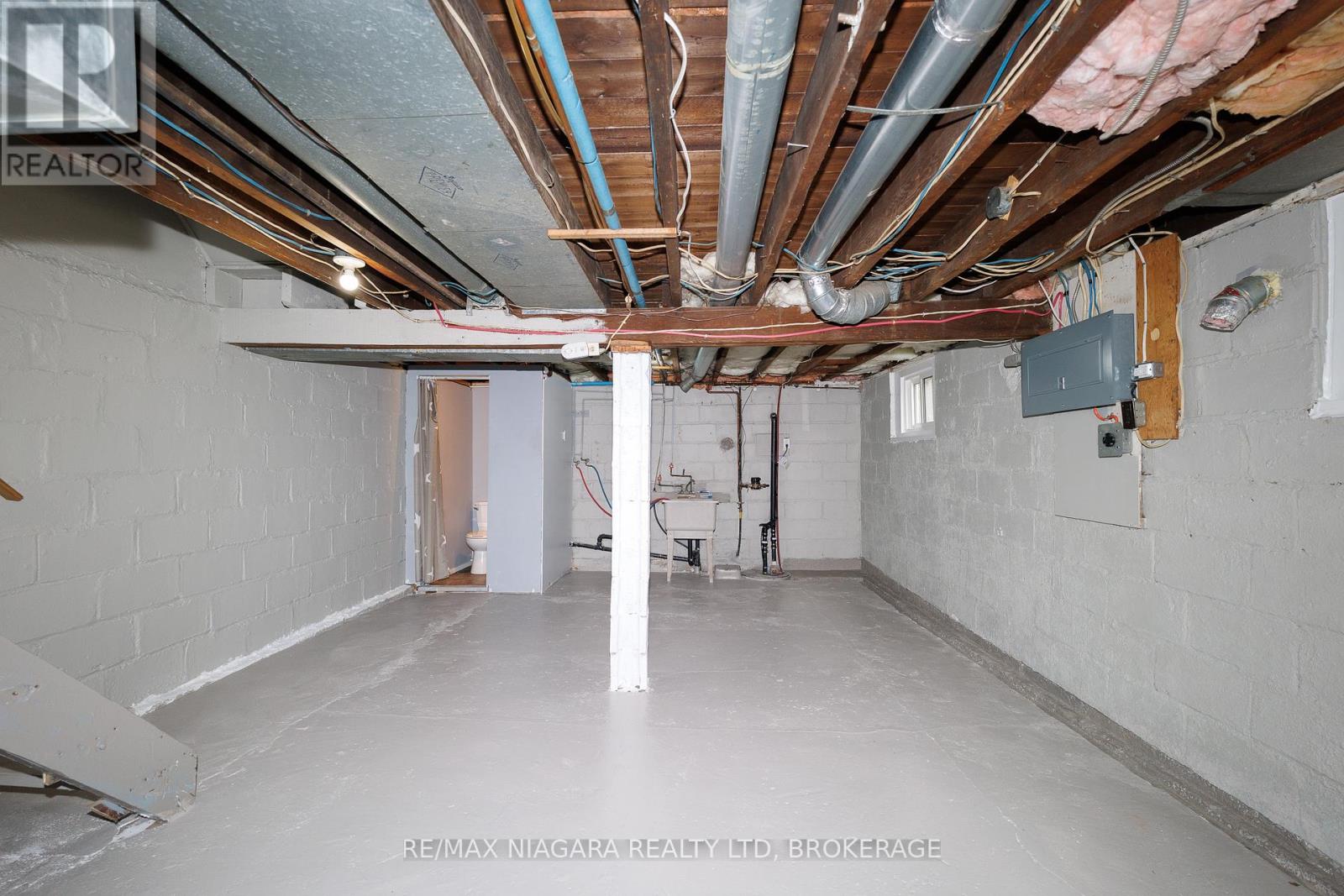 5015 FIFTH AVENUE - 27