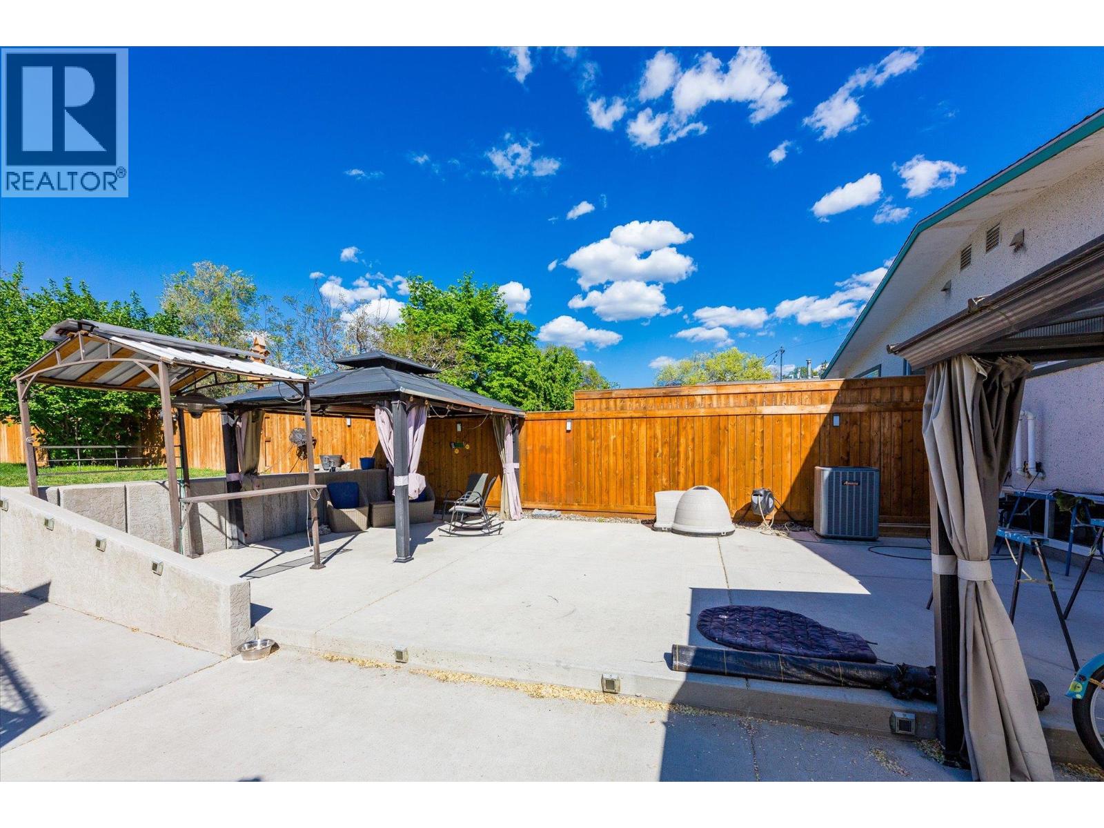 2946 Springfield Road, Kelowna
