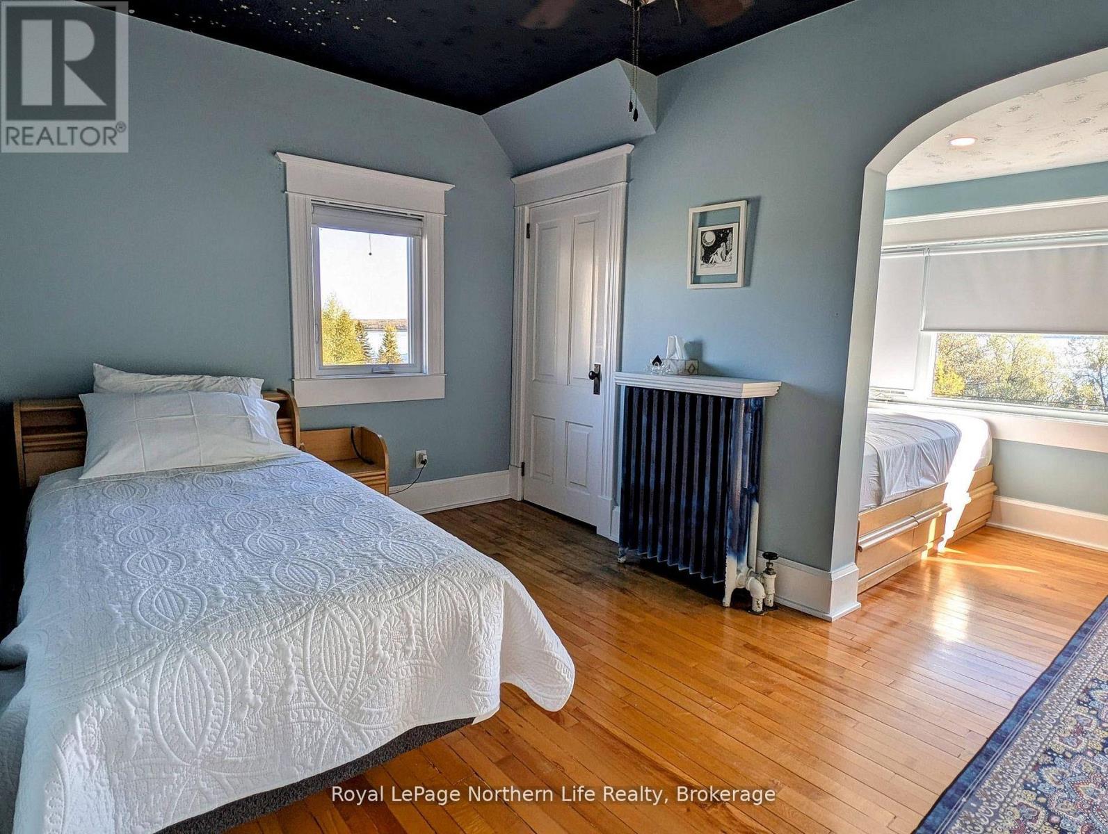 702 RORKE AVENUE - 30