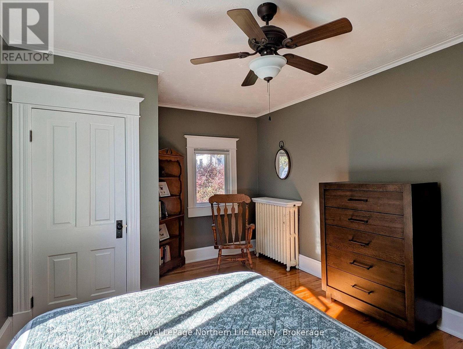 702 RORKE AVENUE - 35