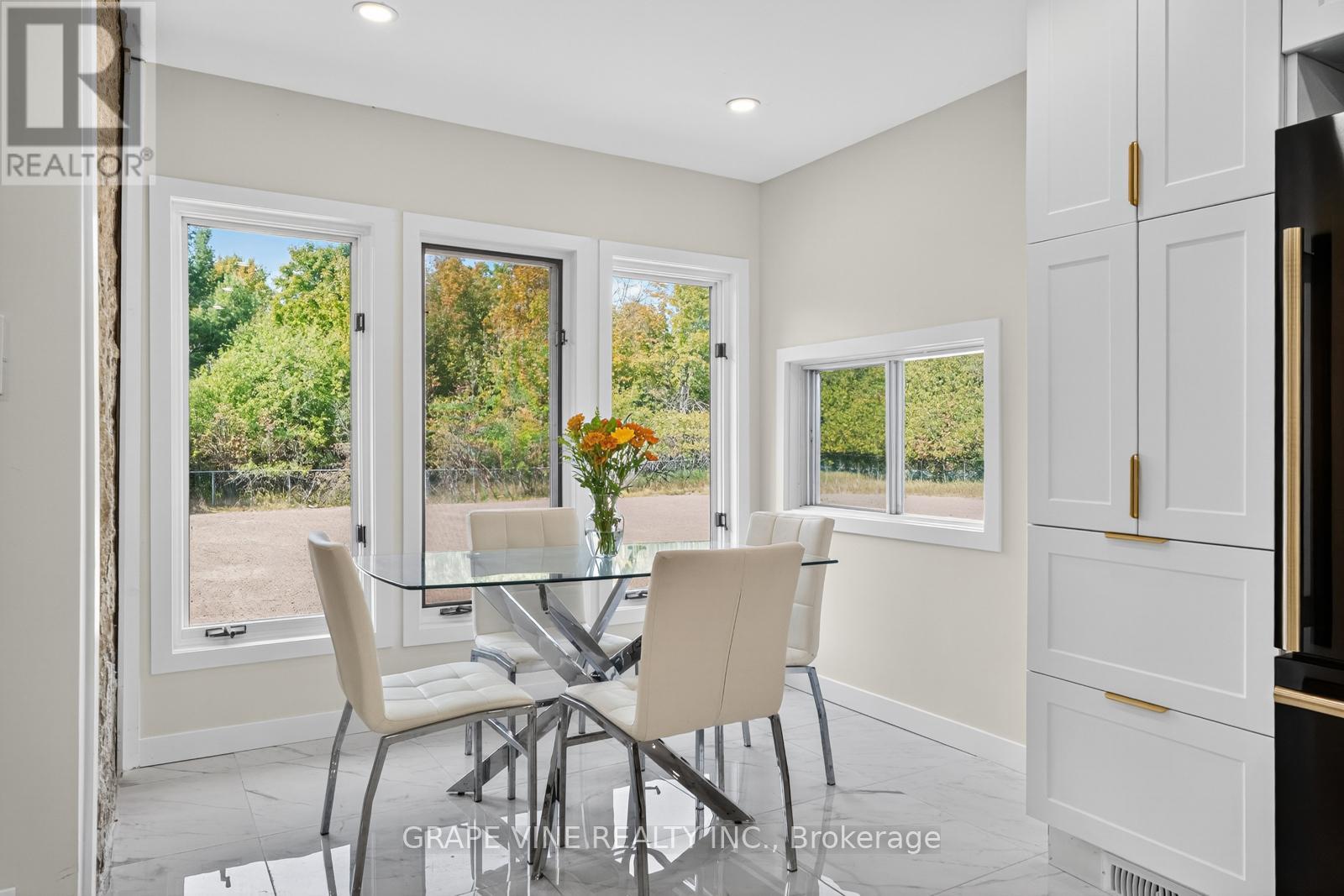 135 MANION ROAD - 23
