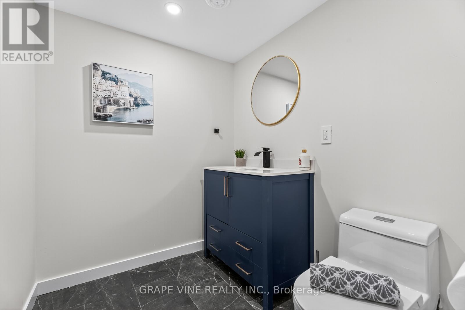 135 MANION ROAD - 40