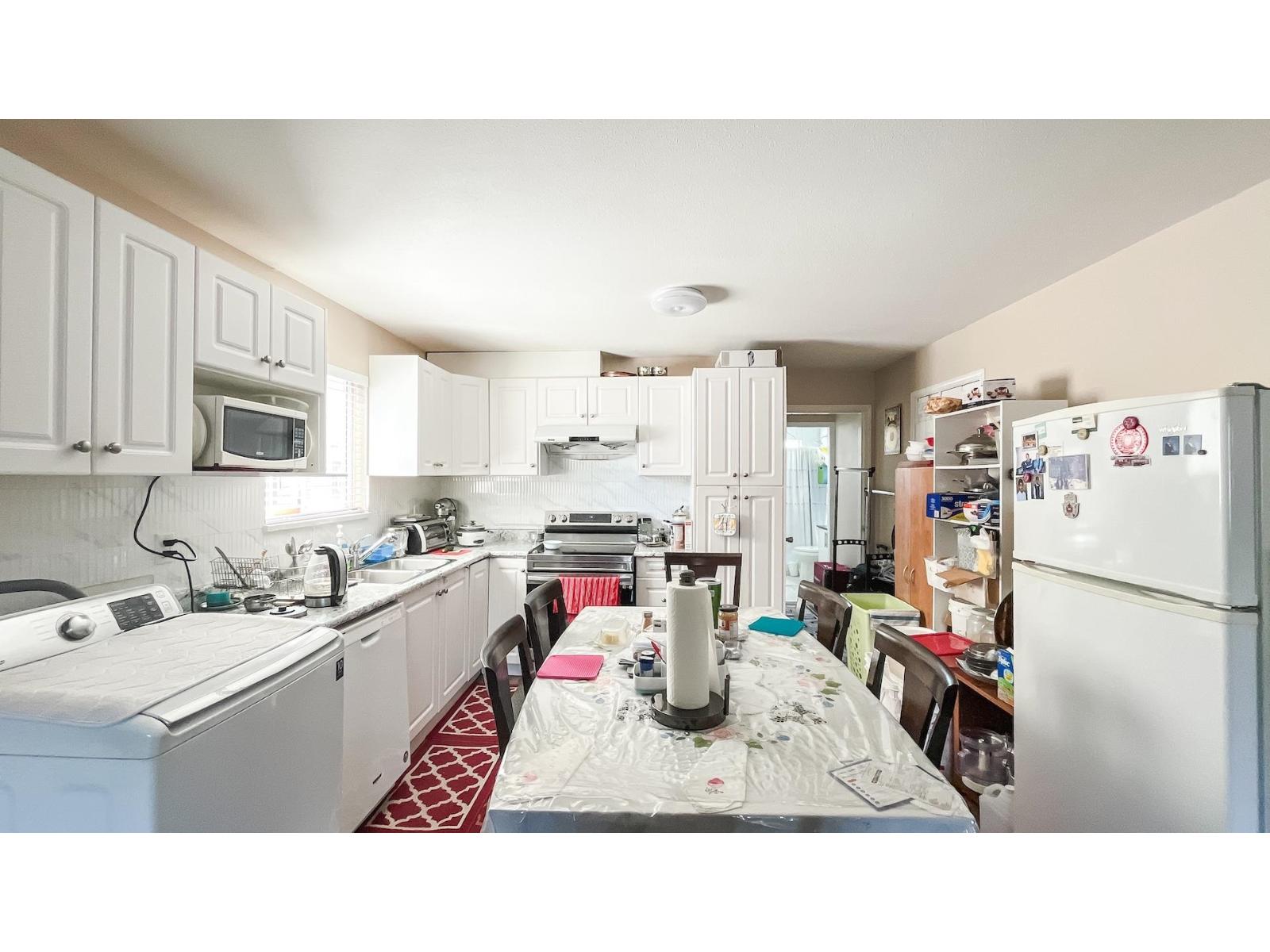 6 Bed, 4 Bath House for Sale in Surrey – 8775 144 STREET, Surrey - Image 12