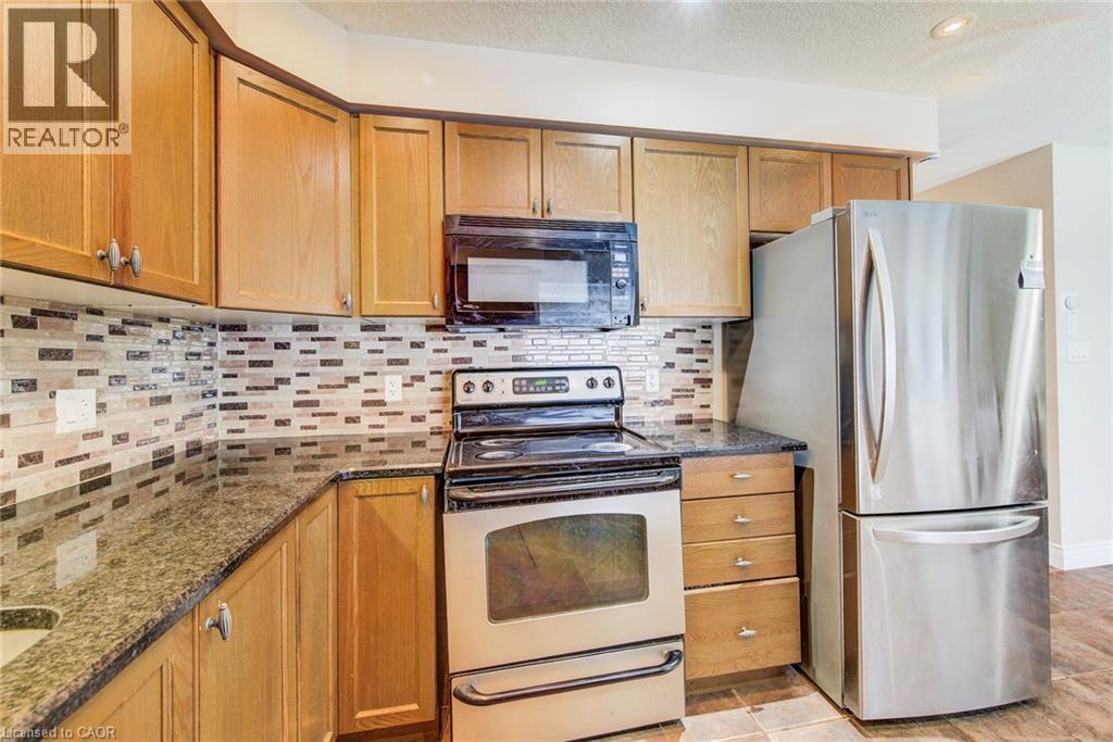 330 DEARBORN Boulevard Unit# 7, Waterloo, Ontario, N2J4Y9 — Photo 44