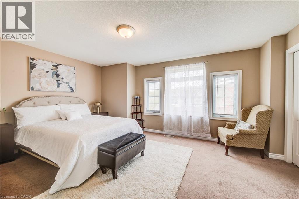 330 DEARBORN Boulevard Unit# 7, Waterloo, Ontario, N2J4Y9 — Photo 2
