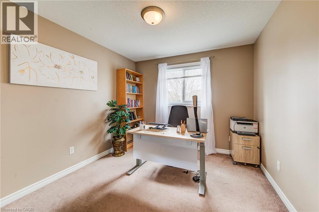 330 DEARBORN Boulevard Unit# 7, Waterloo, Ontario, N2J4Y9 — Photo 41