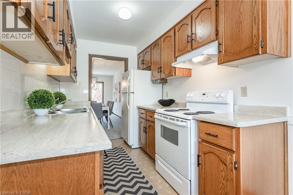 54 KOCH Drive, Guelph, Ontario, N1G4G7 — Photo 5