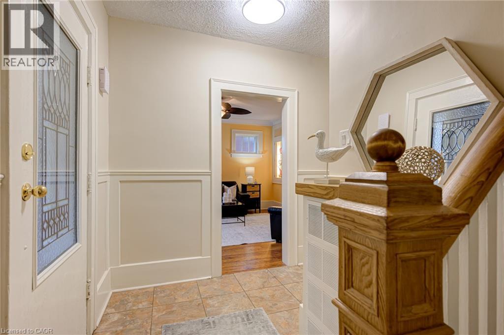 16 BORDEN Avenue N, Kitchener, Ontario, N2H3J1 — Photo 10