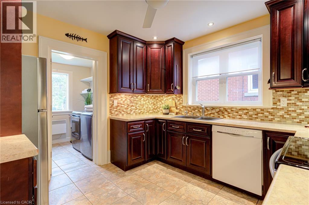 16 BORDEN Avenue N, Kitchener, Ontario, N2H3J1 — Photo 24
