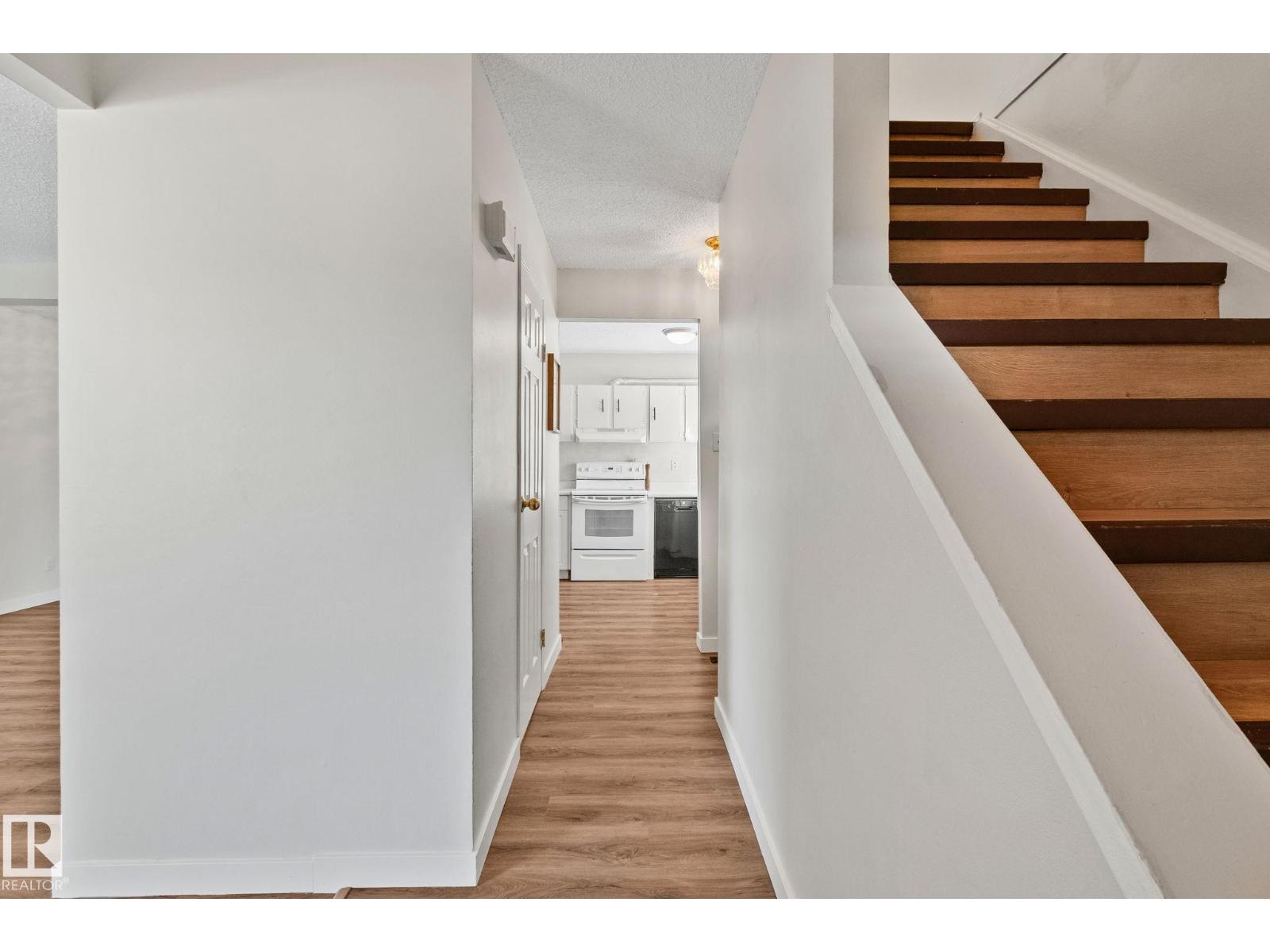 94 BELMEAD GARDENS GD NW, Edmonton