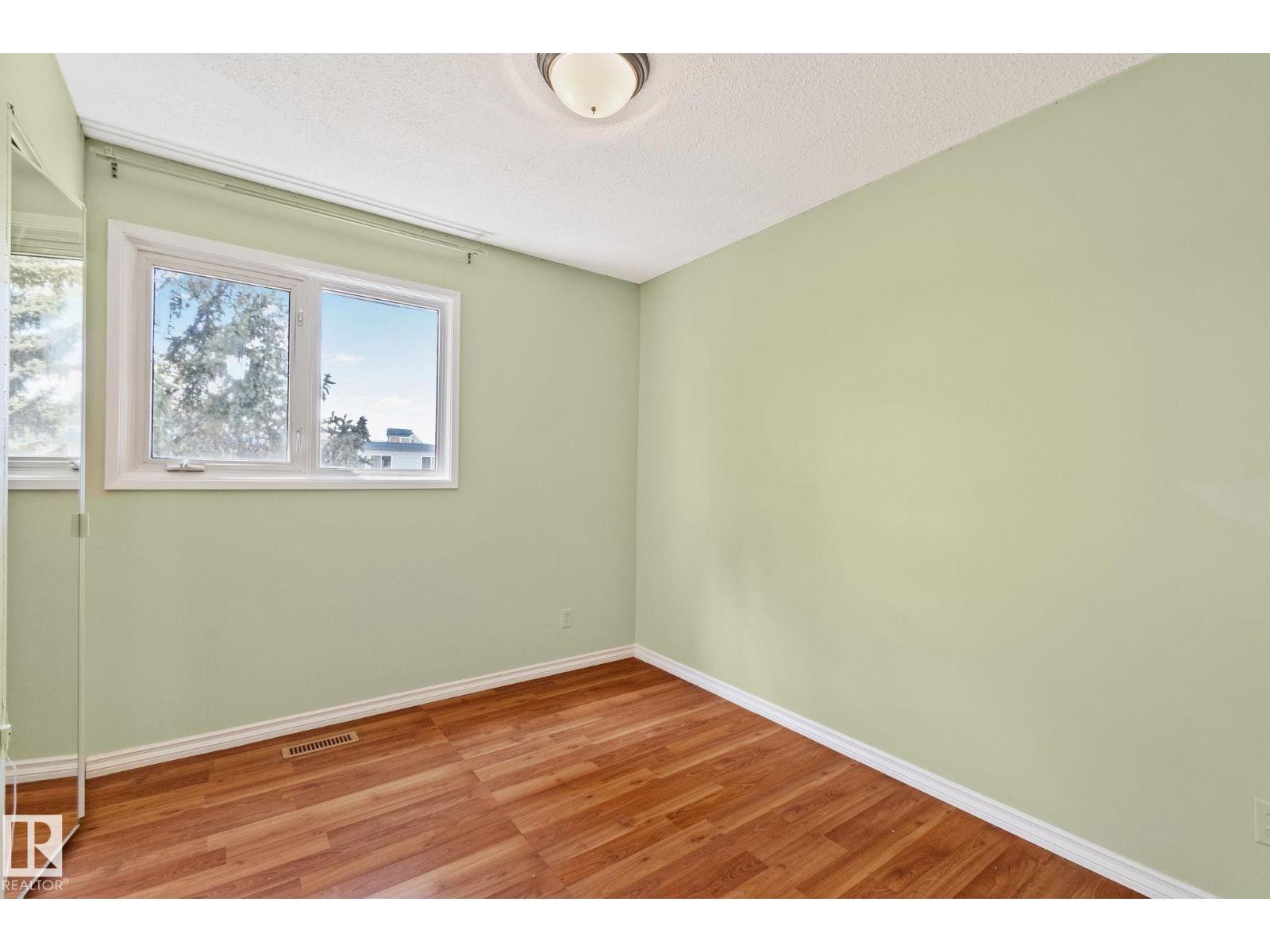 94 BELMEAD GARDENS GD NW, Edmonton