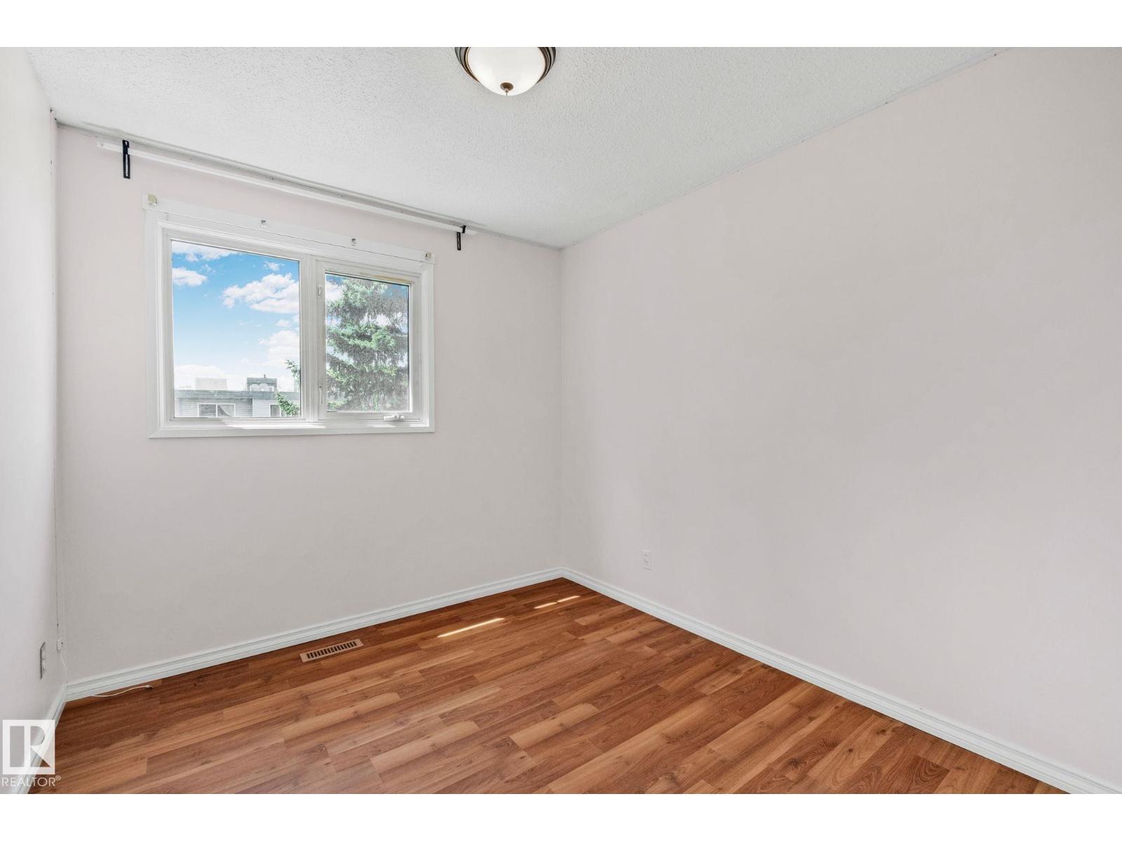 94 BELMEAD GARDENS GD NW, Edmonton
