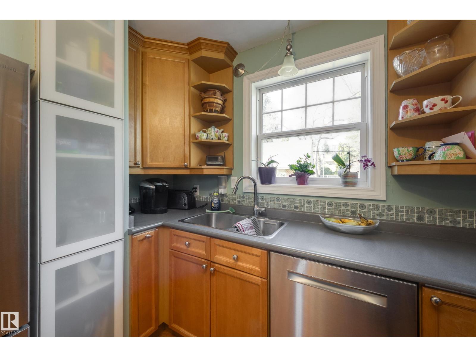 11516 72 AV NW - 11