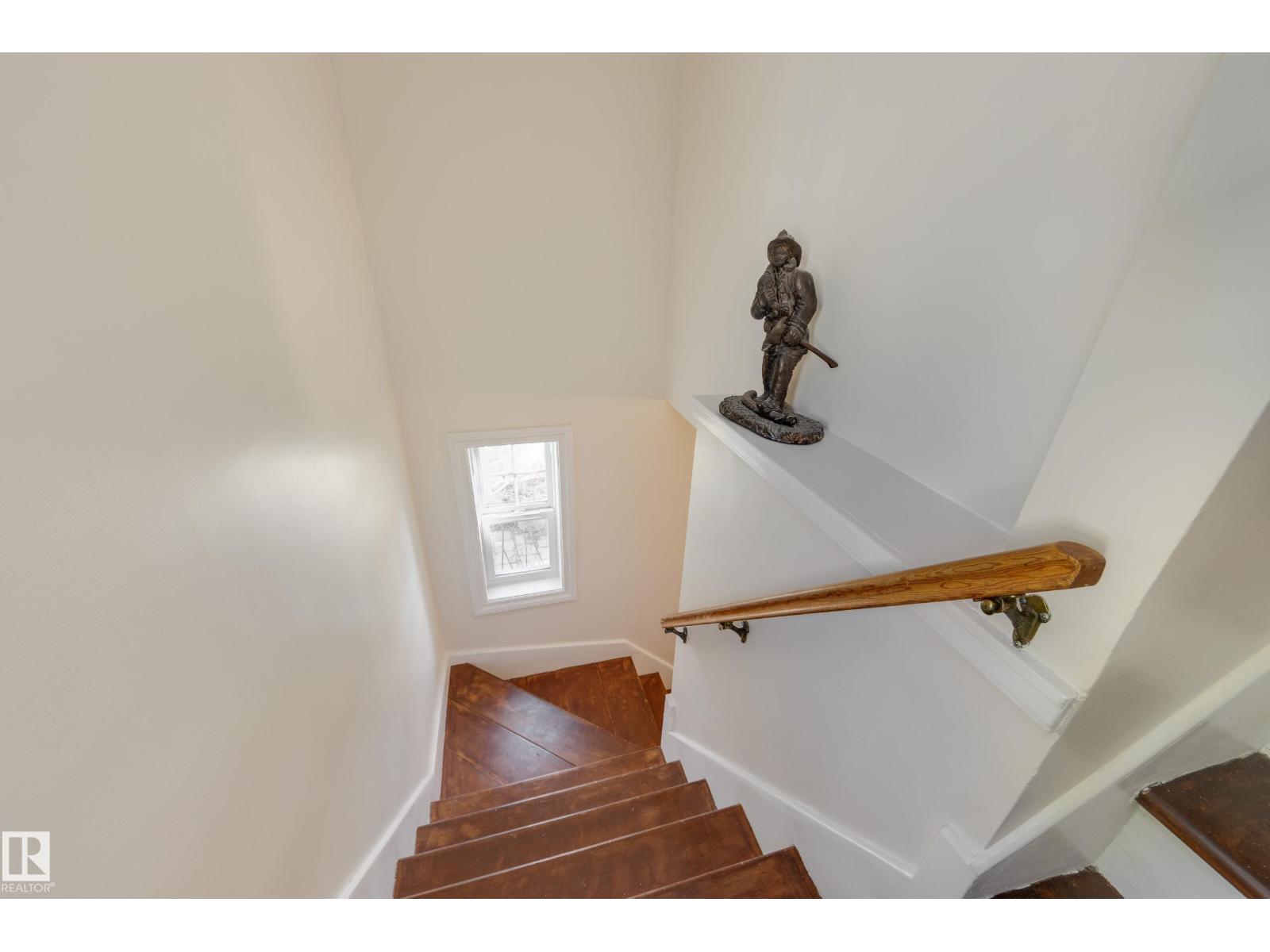 11516 72 AV NW - 17